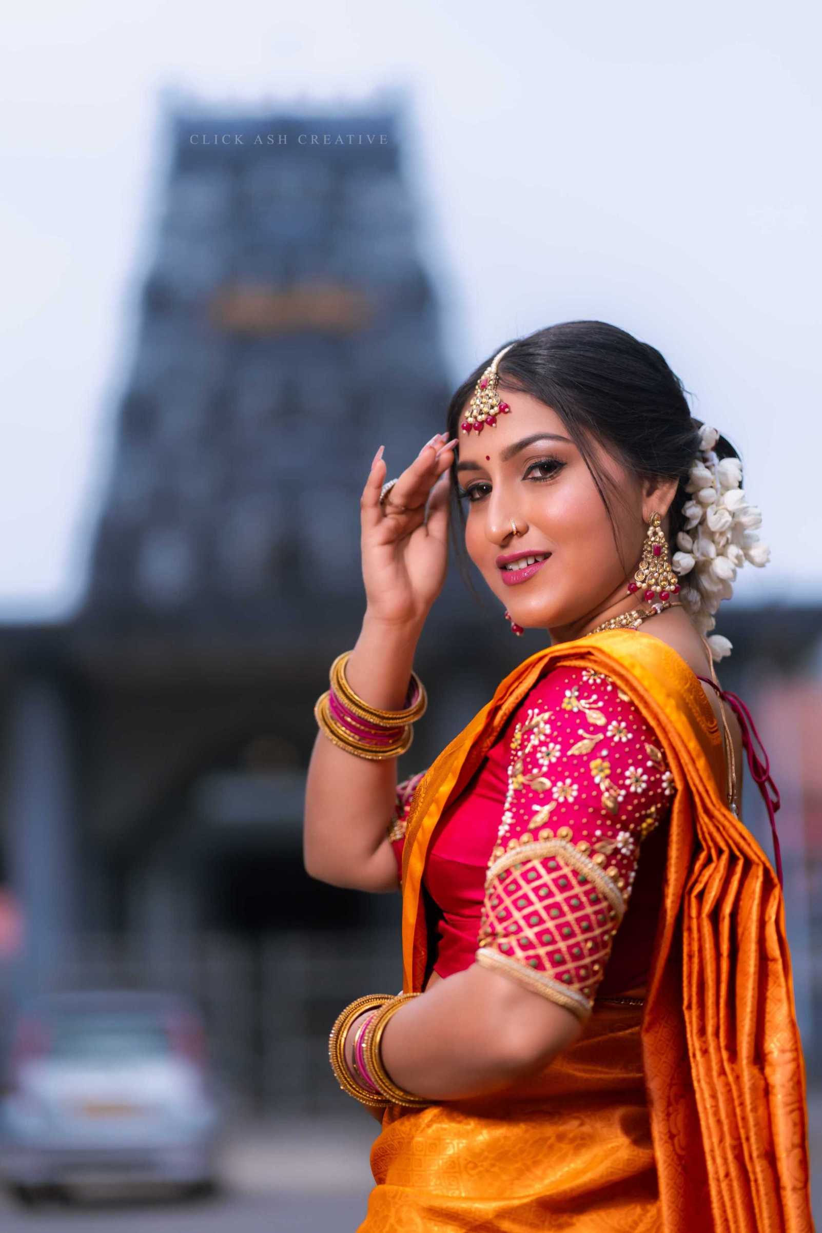 Elegant bridal makeup - mobile